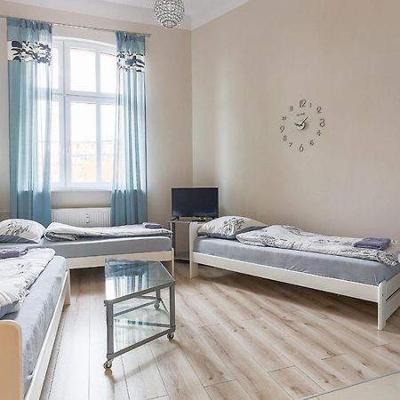 Three Single Beds Torun Exterior foto