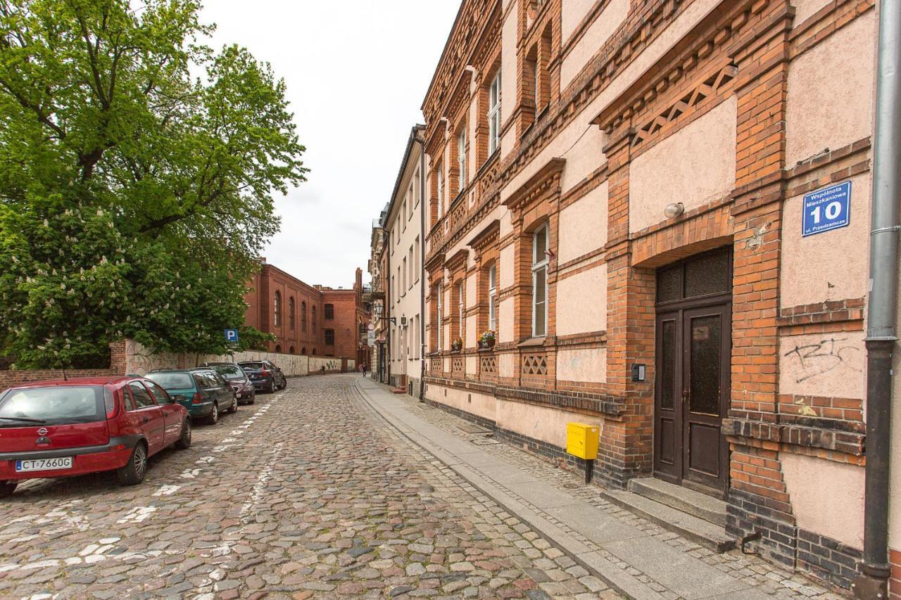 Three Single Beds Torun Exterior foto