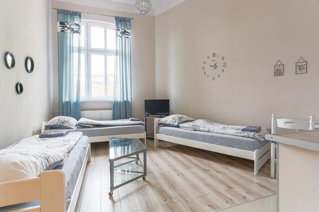 Three Single Beds Torun Exterior foto